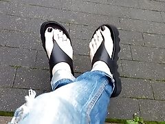 Public Crossdressing - Displaying Sexy Feet